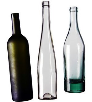 Bouteilles de vin de différentes couleurs recyclées